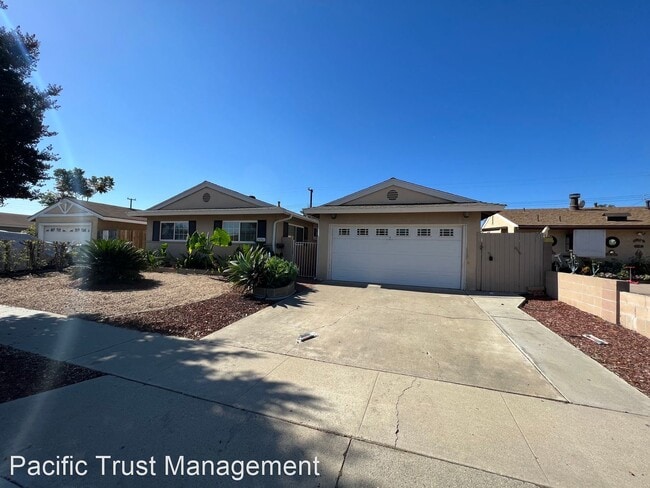 Building Photo - 3 br, 1.5 bath House - 10361 Angela Ave