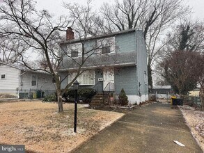 Building Photo - 4741 River Rd