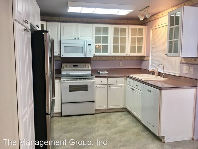 Building Photo - 3 br, 2.5 bath House - 3907 NE 123rd Avenue