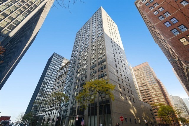 Primary Photo - 253 E Delaware Pl