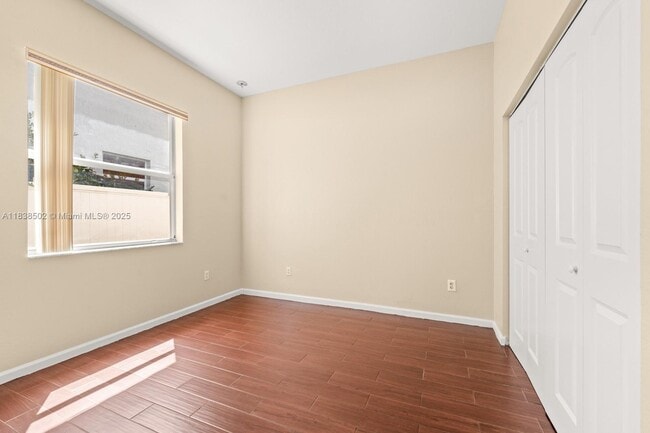 Building Photo - 1200 NE 37th Ave