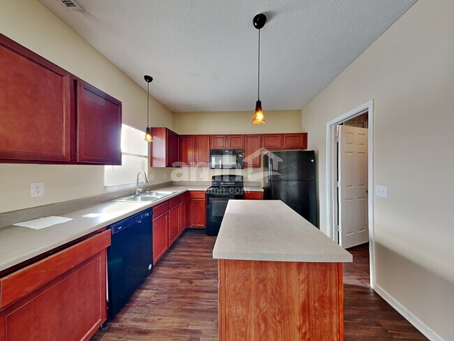 Foto del edificio - 5659 W Woodview Trl