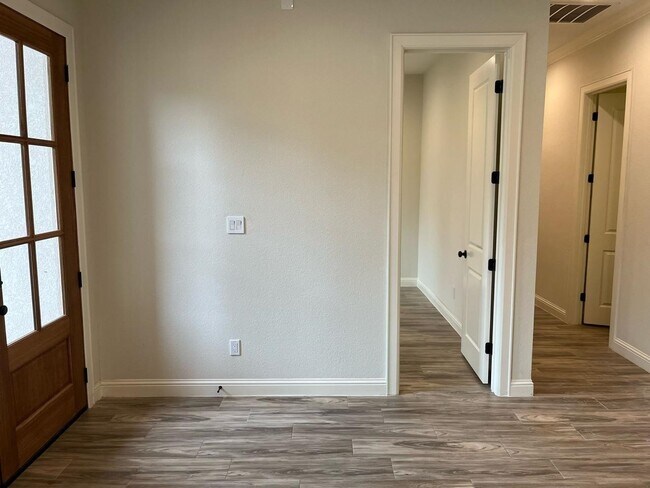Building Photo - 25018 Rhett Butler Ct