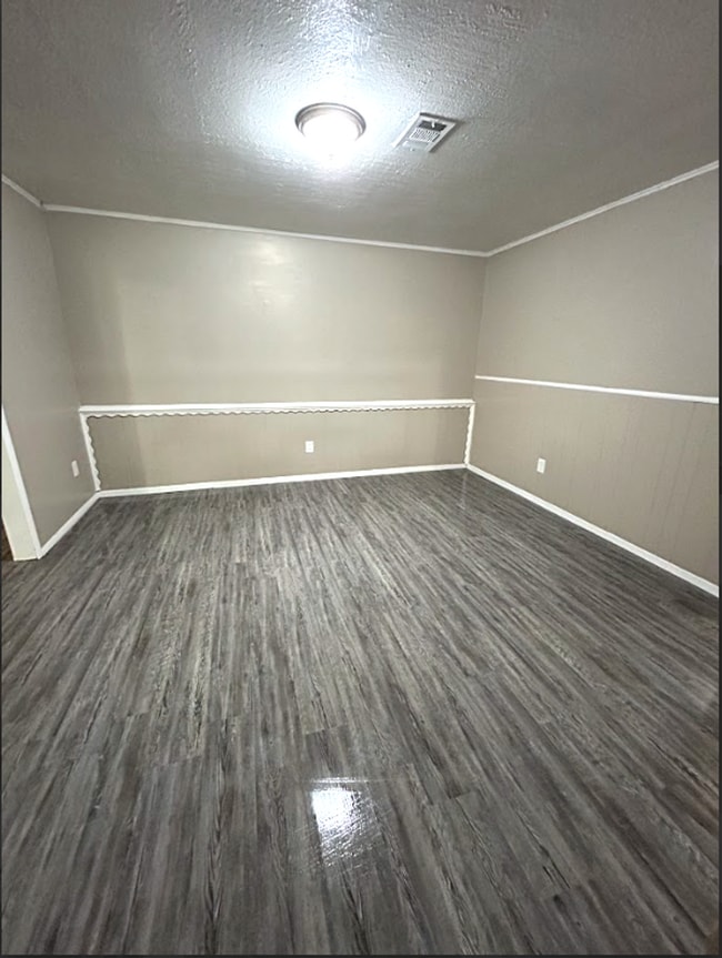 Building Photo - 3101 Del Rancho Rd