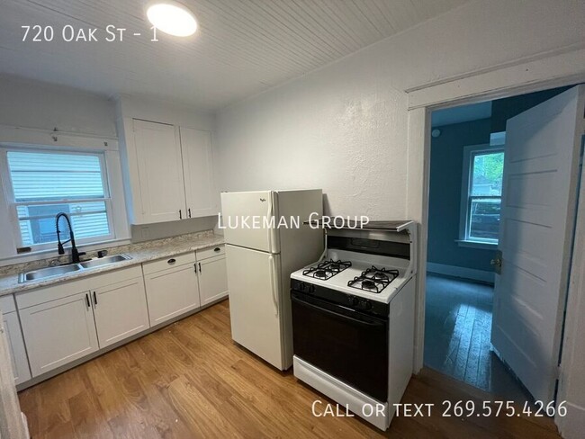 Foto del edificio - 720 Oak St