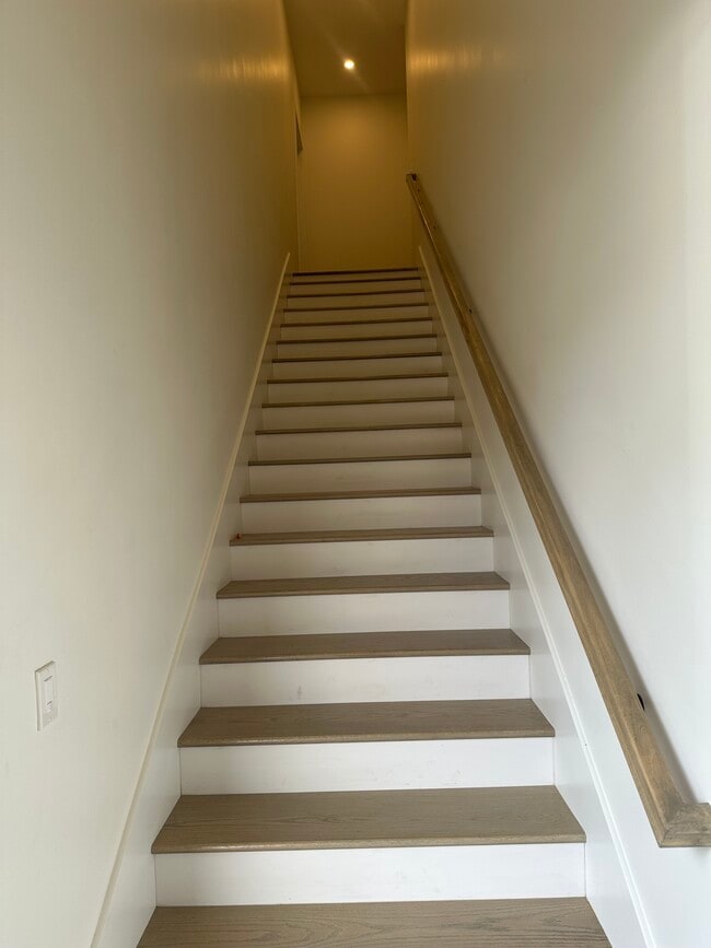 Foto del edificio - 14502 Graystone Ave