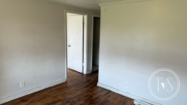 Foto del edificio - RATE DROP ALERT (was $1600/month)!