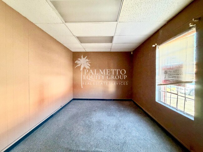 Foto del edificio - 1012 N Raleigh St
