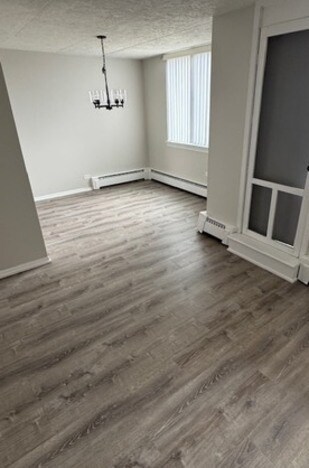 Foto del edificio - 225 S Rohlwing Rd