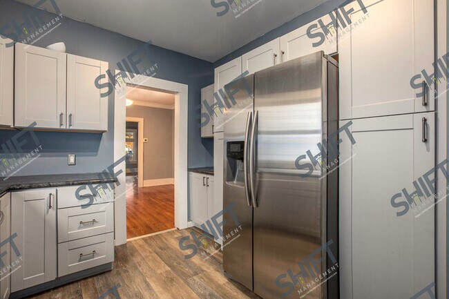 Foto del edificio - 1030 Pine - Spacious 5 bedroom