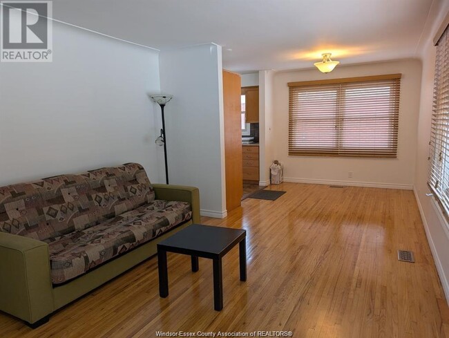 Photo du bâtiment - 3456 Everts Ave