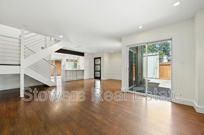 Photo - 617 Garden Creek Pl Townhome