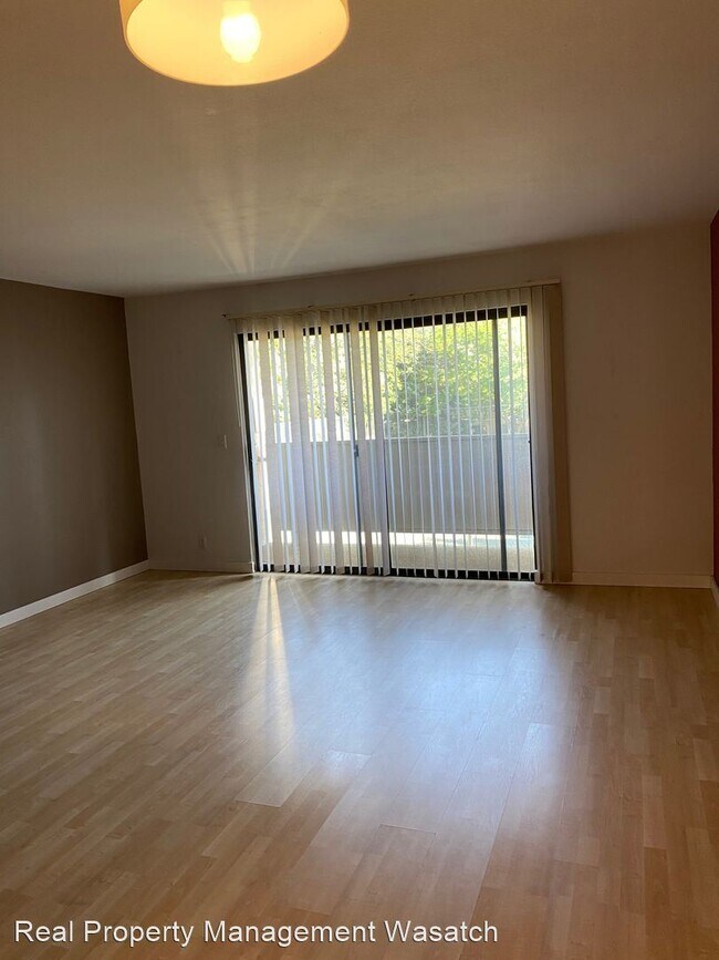 Foto del edificio - 959 Springcrest Ct