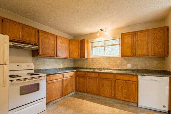 Photo du bâtiment - 1536 Ave C North