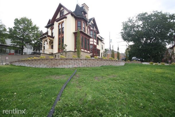 Building Photo - 28 Lafayette Ave NE