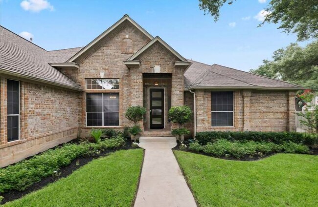 Foto del edificio - Gorgeous 4/BR 3/BA One-Level Home with Mod...
