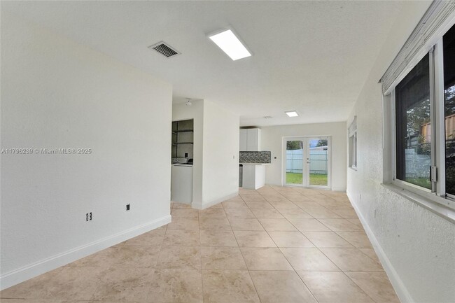 Building Photo - 1154 NW 103rd St