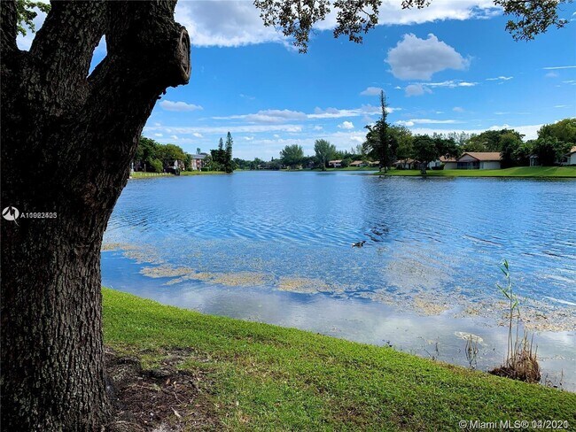 Foto del edificio - 3690 Inverrary Dr