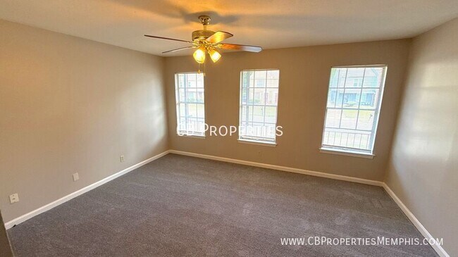 Foto del edificio - 835 Candace Dr