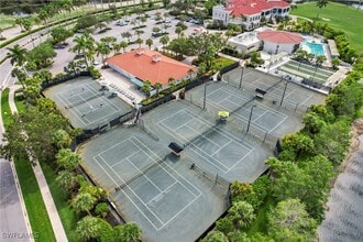 Building Photo - 4924 Sedgewood Ln