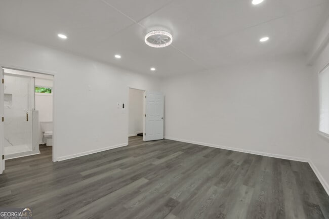 Foto del edificio - 137 Hillcrest Dr SE