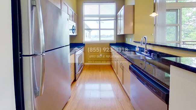 Foto del edificio - 111 108th Ave NE