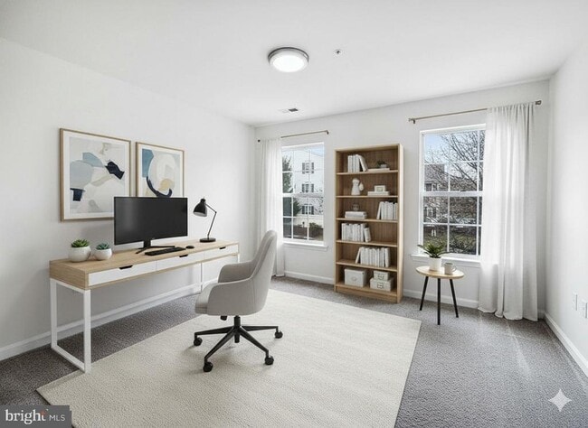 Foto del edificio - 102 Crossbill Way