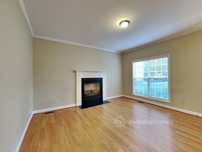 Building Photo - 223 Stoney Dr