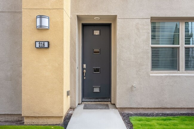 Foto del edificio - 216 Paramount