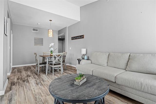 Foto del edificio - 1654 Ascension Bluff Dr