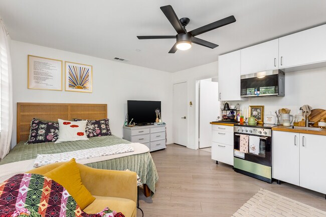 Foto del edificio - 2581 Arvia St