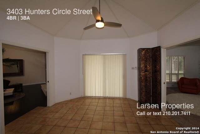 Building Photo - 3403 Hunters Circle St