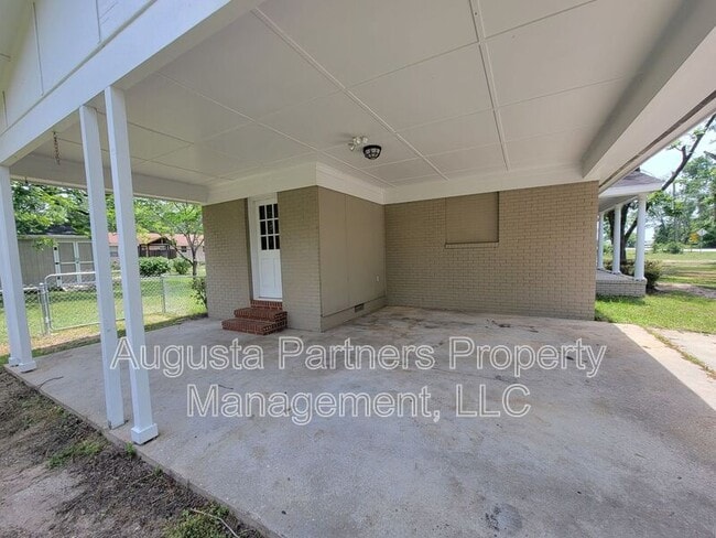 Building Photo - 208 Old Evans Rd