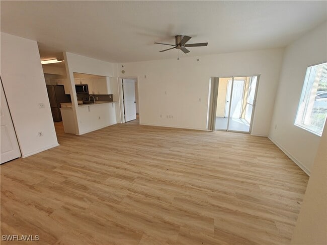 Building Photo - 6490 Aragon Way