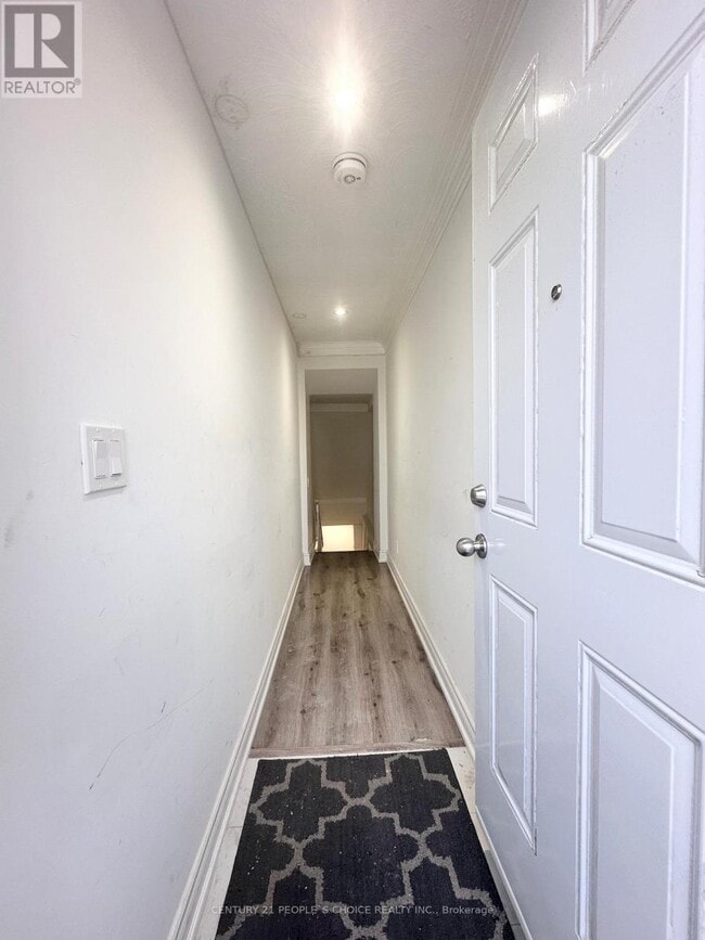 Building Photo - 32 Panda Ln