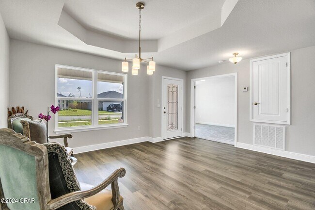 Foto del edificio - 3840 Redbud Wy