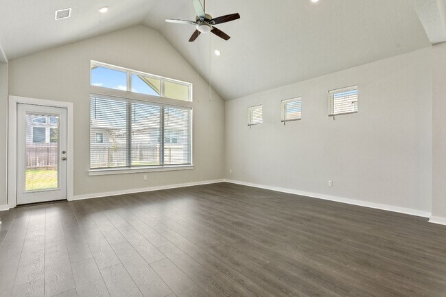 Building Photo - 216 Upland Dr