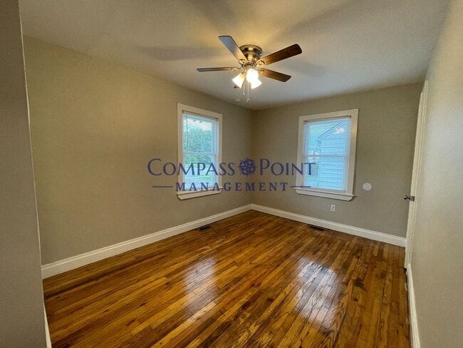 Building Photo - A Lovely 3 Bedroom, 2 Story Home Off Loudo...