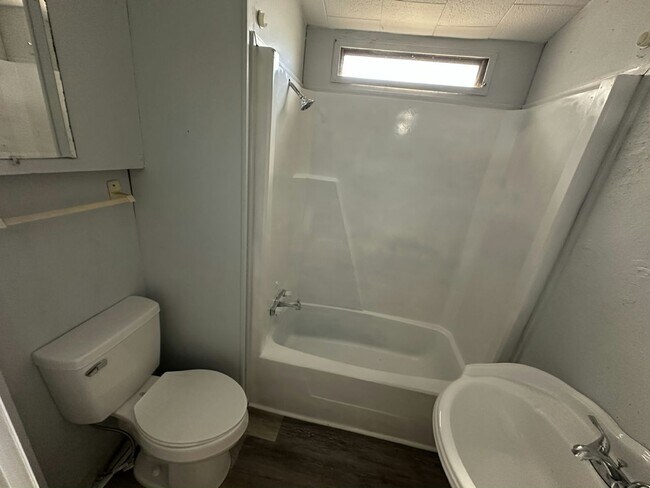 Foto del edificio - 130 S Suncoast Blvd