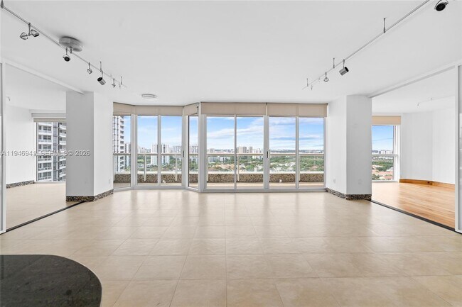 Foto del edificio - 21205 NE 37th Ave