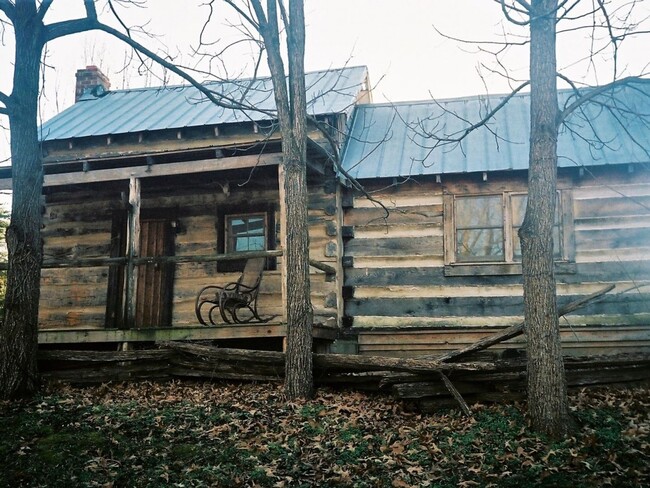 Building Photo - Homesteader's Cabin is a 1 BR, 1 Ba with o...