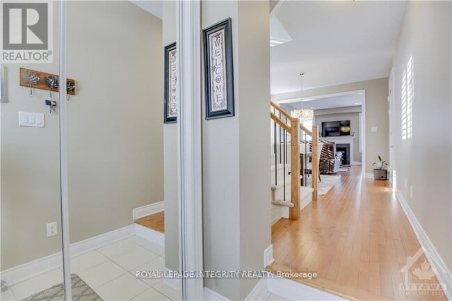 Building Photo - 307 Meadowbreeze Dr