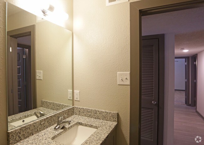 Carlson Guest Bathroom - AVIA