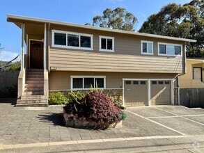 Building Photo - 9 Cranham Ct