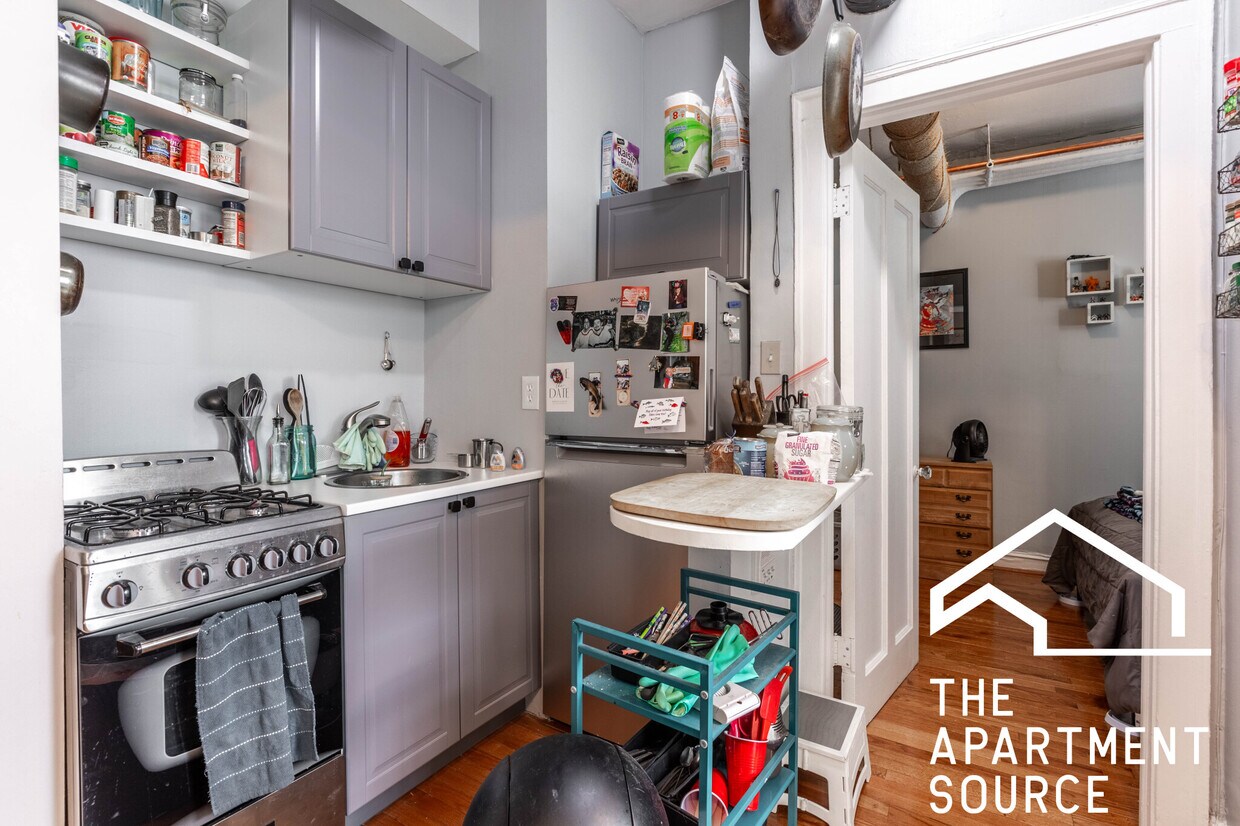 Foto principal - 604 W Addison St