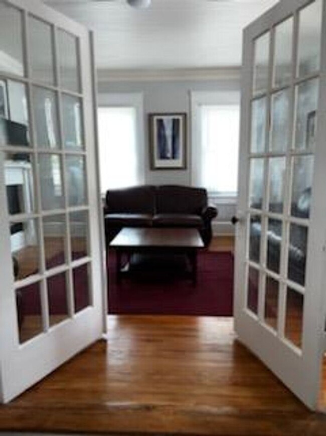 Foto del edificio - One Bedroom Furnished Apartment in Downtow...