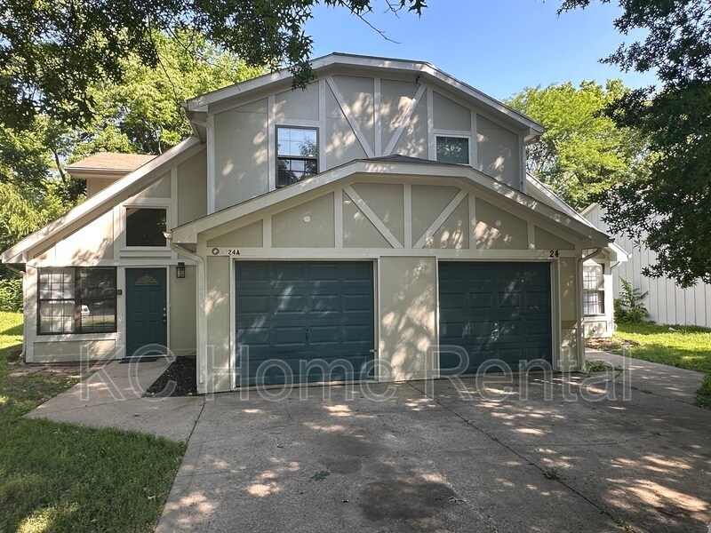 24 Cherry St, Liberty, MO 64068 Townhome Rentals in Liberty MO