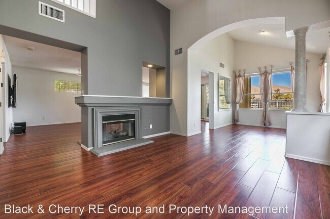 Building Photo - 3 br, 3 bath House - 1333 Fox Acres Dr