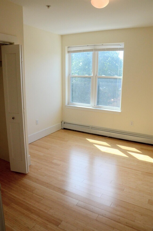 Foto del edificio - 505 Pleasant St