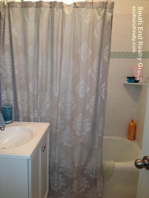 Building Photo - 119 Peterborough St